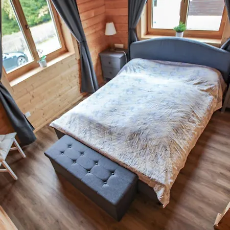 Gemuetliches Holzhaus In