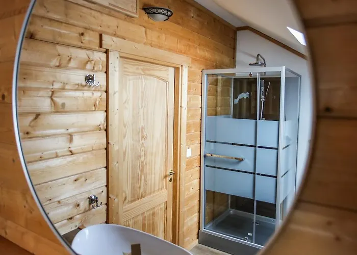 Gemuetliches Holzhaus In * غامليتز