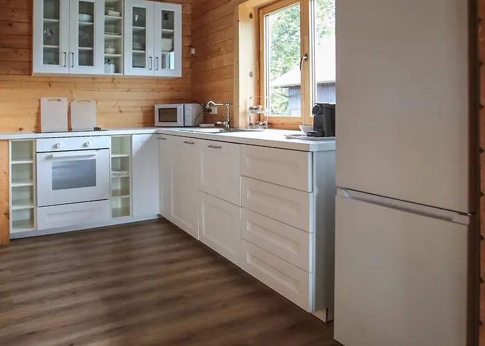 Gemuetliches Holzhaus In *